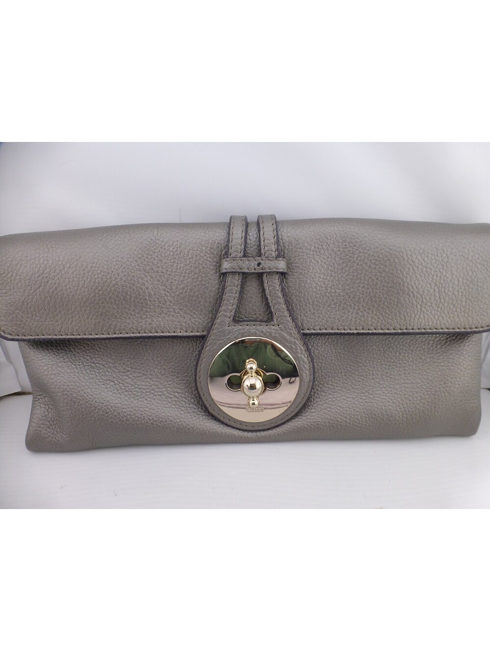 Chloé Metallic Gray Grained Leather Clutch Bag with Gold-Tone Turn Lock & DustF3 - Picture 2 of 15
